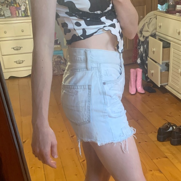 American Eagle Light Blue Jean Mom Shorts NWOT - Picture 3 of 6